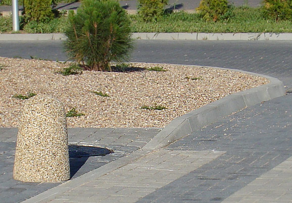 Бордюр наездной