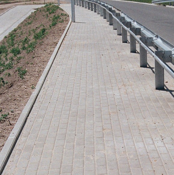 Бордюр опорный